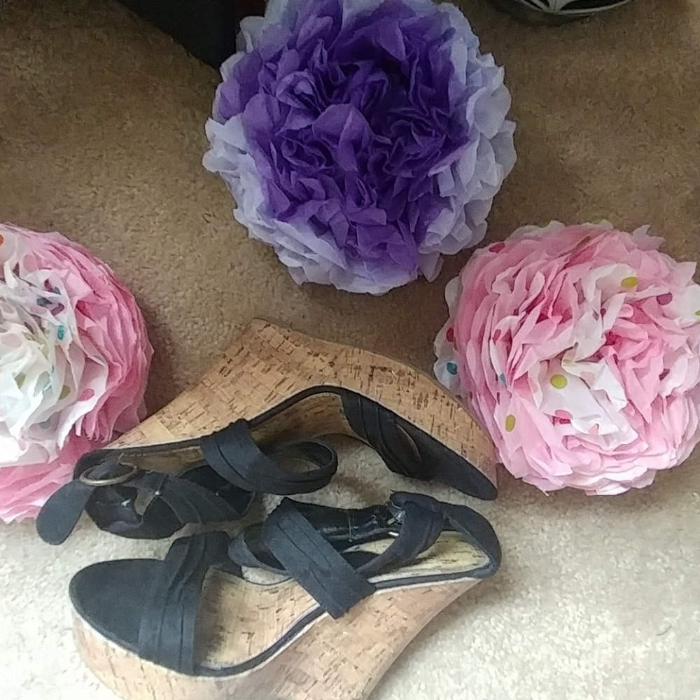 Black wedge sandal size 10